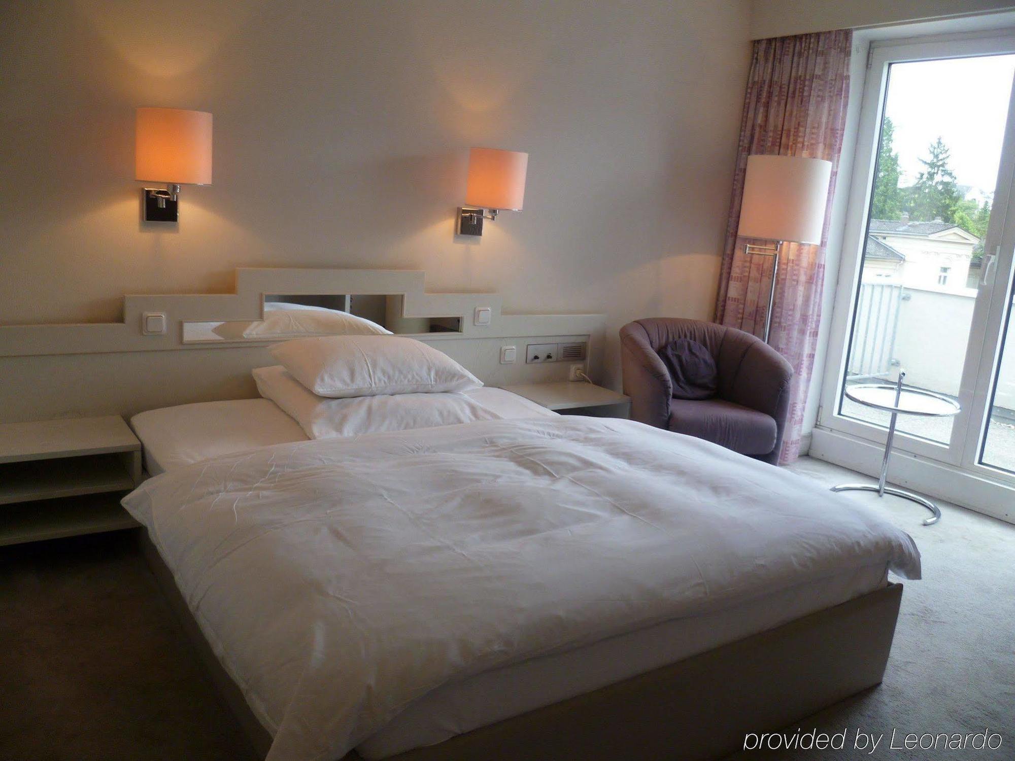 Fontana Hotel Wiesbaden Camera foto